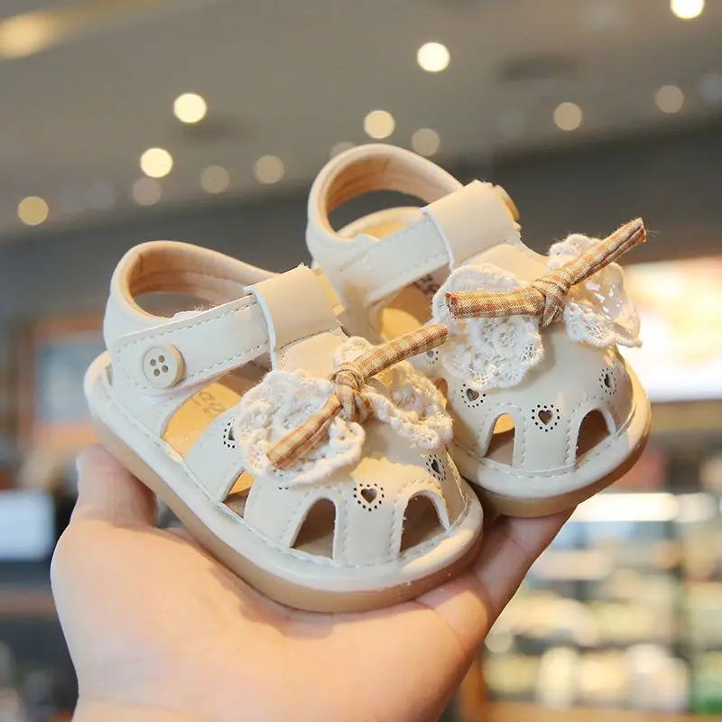 

Mumoresip Cute Girls Beach Shoes Sweet Bows Kids Walking Shoes Hollowed-out Soft 2026 Summer New Children Sandals Comfortabe