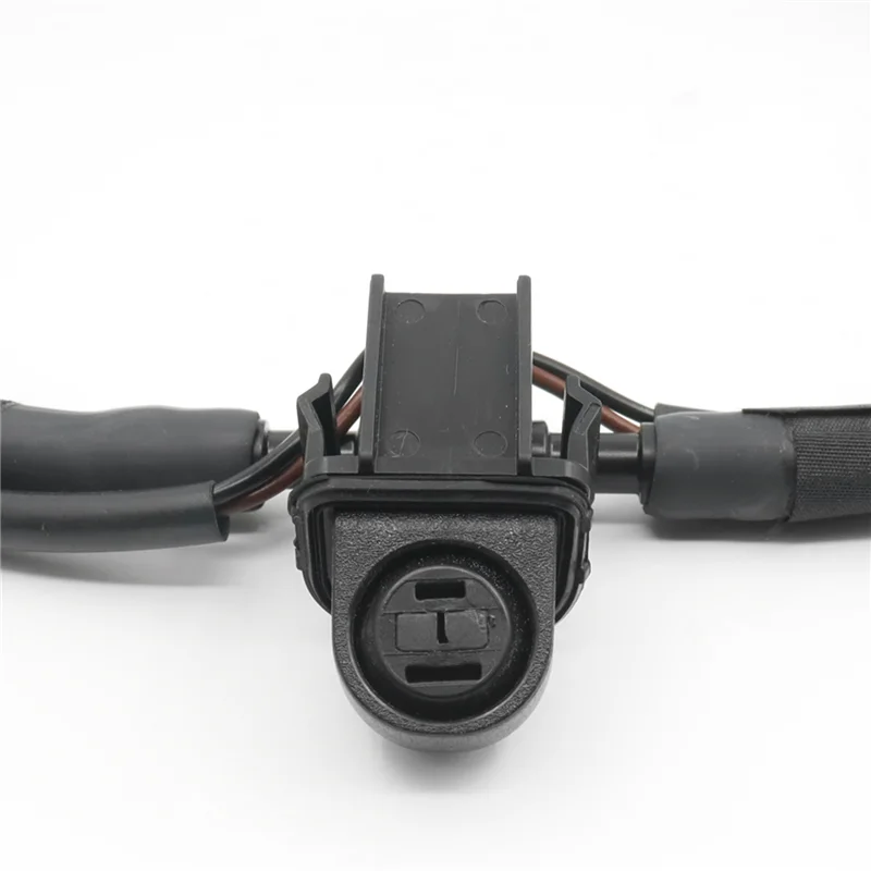 

A82E-Windscreen Nozzle Jet Hose Front Cover Nozzle A2128600892 For - E W212 09-16 /CLS C218 X218 11-17 Heated