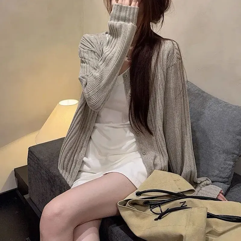 Basic Korean Solid Color Knitted Cardigan Autumn New Casual V-Neck Women's Clothing Long Sleeve Vintage Single-breasted Sweaters 3