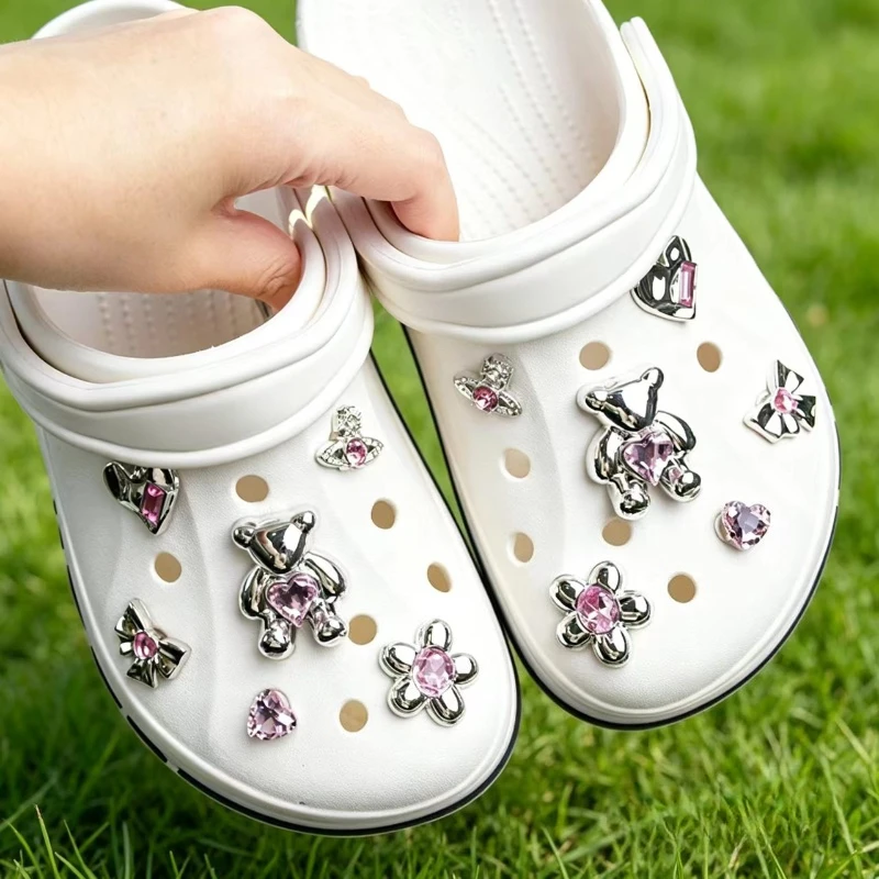 New Fashion Sweet Cute Girly Hole Shoe Charms Silver Plated Pink Diamond Heart Shoe Jewelry All-Match Flower Shoe Accessories