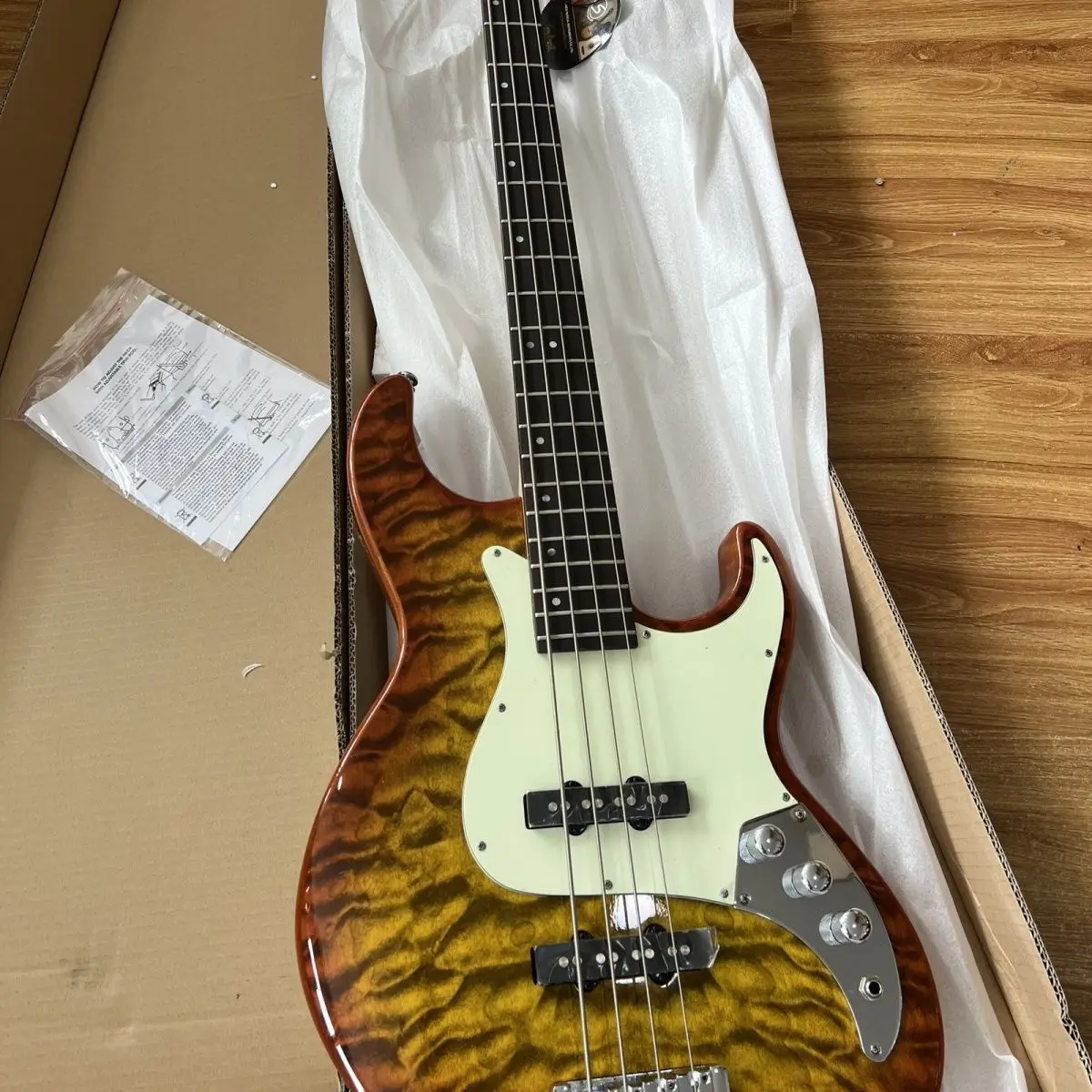 

Electric Bass Classic Sunset PJ4 String Bass