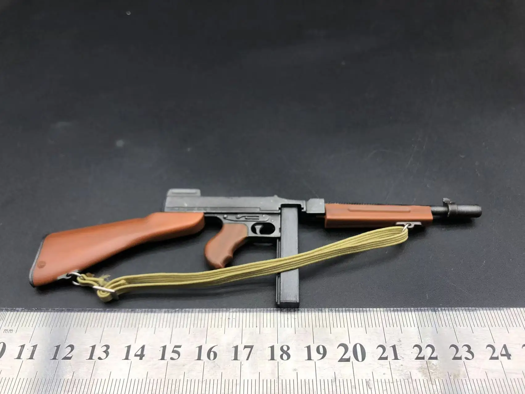 1/6 Scale Plastic Miniature Model WWII American Thompson SMG Desktop Display for Military Collectors