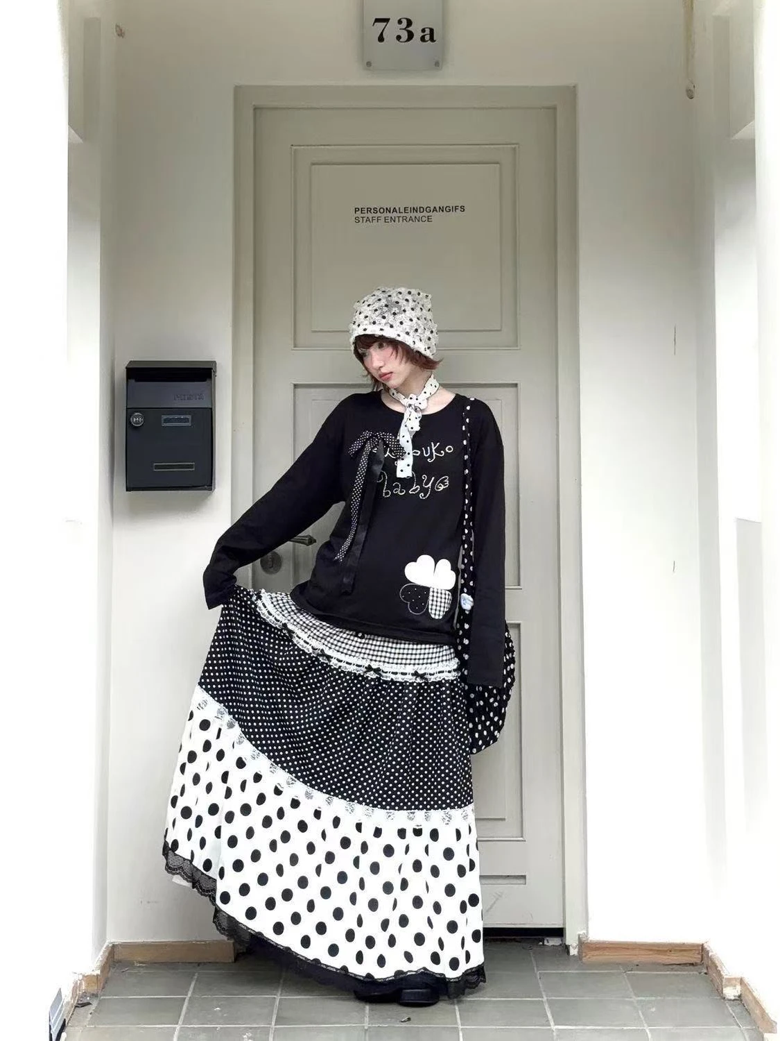 

Белая юбка в горошек с цветными блоками, женская модная дизайнерская длинная юбка А-силуэта, весна 2026