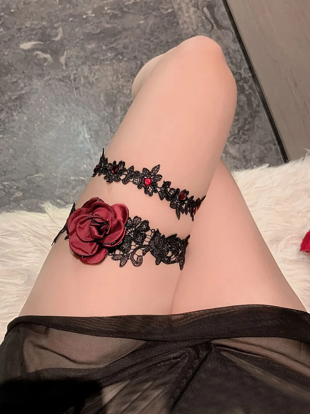 conjunto-de-duas-pecas-cinto-de-ligas-sensual-de-renda-com-rosas-vermelhas-e-anel-de-perna-para-noiva-acorios-de-ligas-p