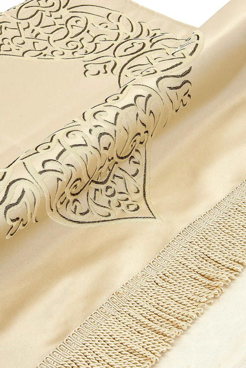 IQRAH Dair-Laced Silk Satin Jacquard Cream Seccade 15