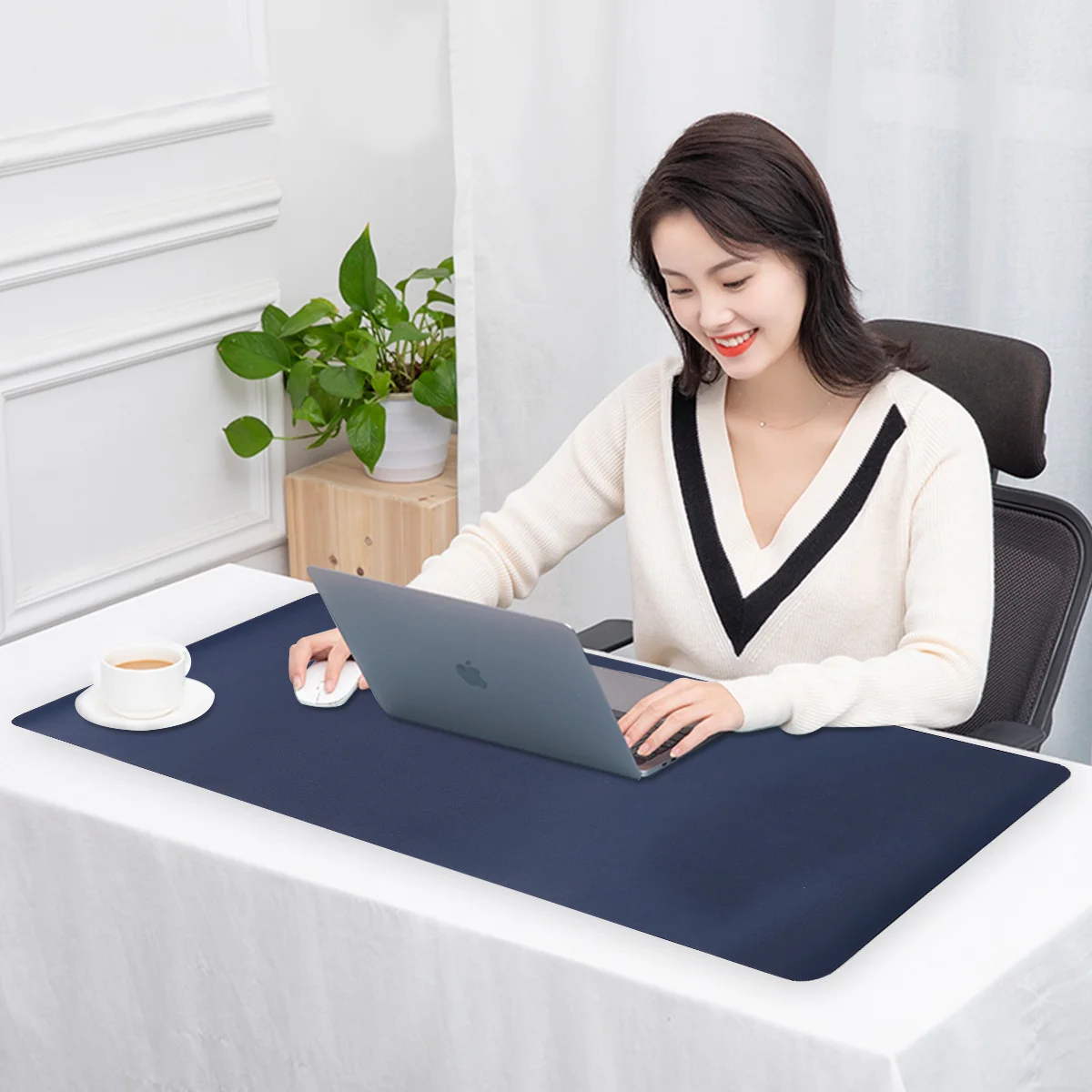 

PU Double-Sided Mouse Pad Large Size Gaming Laptop Mat Smooth Precise Control Simple Design Yellow Dark Blue