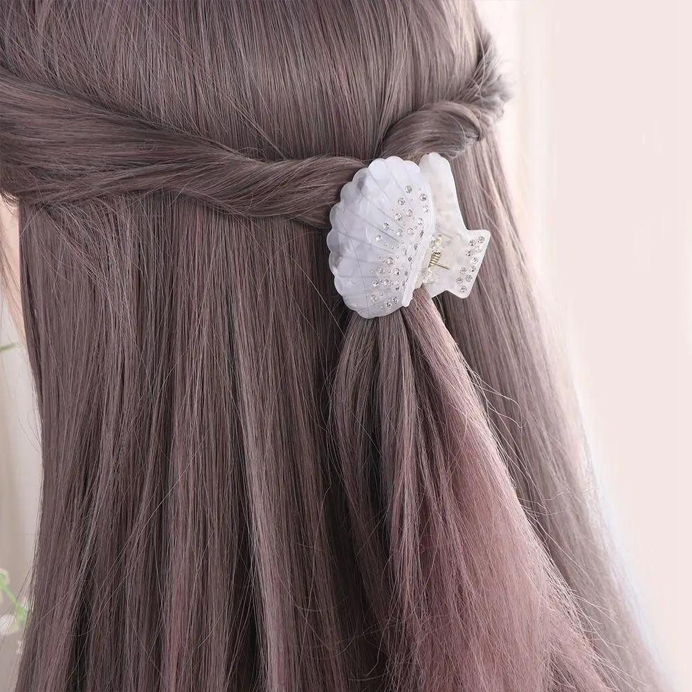

Vintage Rhonestone Shell Hair Claw Acrylic Korean Style Shell Crab Clip Hairpin Hair Clip Shell Shape Claw Clip Daily