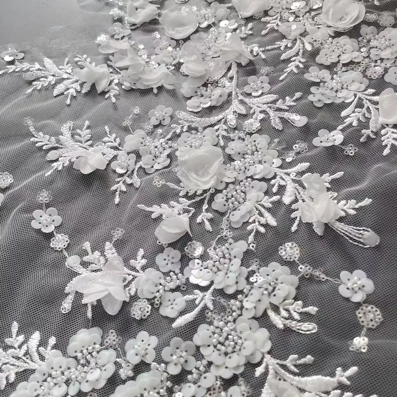 

New High Quality Selected 3D Bead Lace Decal Fabric, Handmade Wedding Dresses, Clothing, and Rhinestone Embroidery Accessories