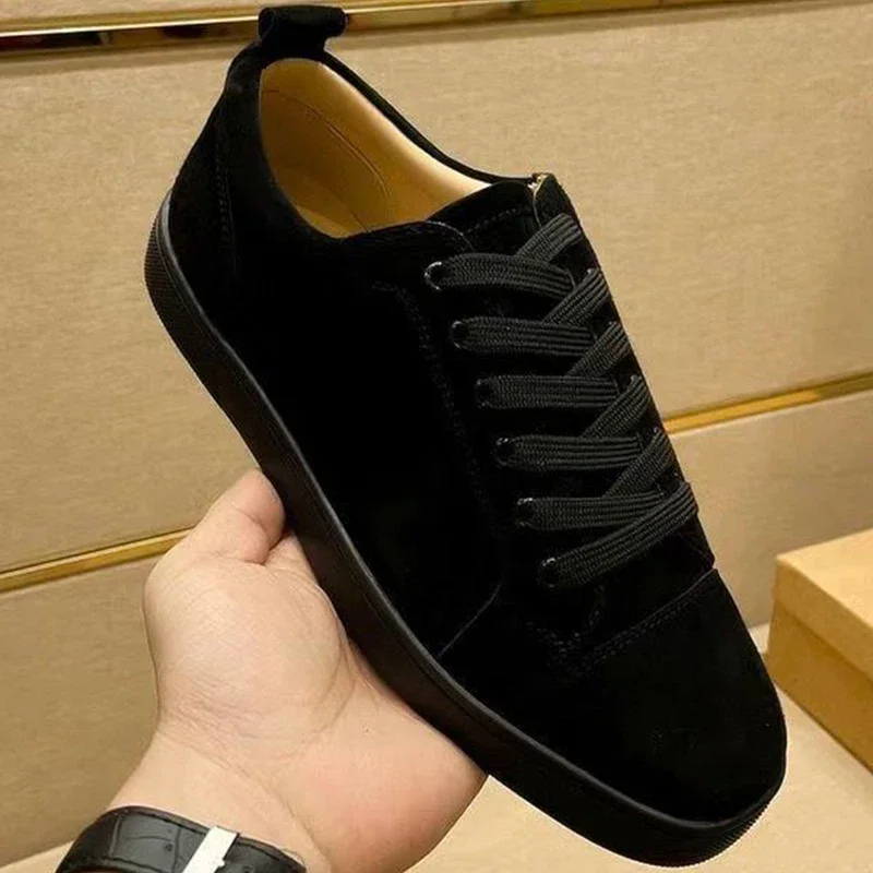 

2025 Men Woman Comfortable Velvet Loafer Shoes Fashion Spike Toe Lace Up Female Men Black Grey Red Casual Single Sneaker Shoes