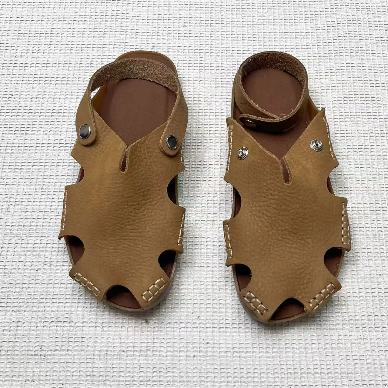 Careaymade-Summer Genuine Leather slipper Hand-Stitched Simple Comfortable big size Women\'s Sandals leisure Flat man Beach shoes
