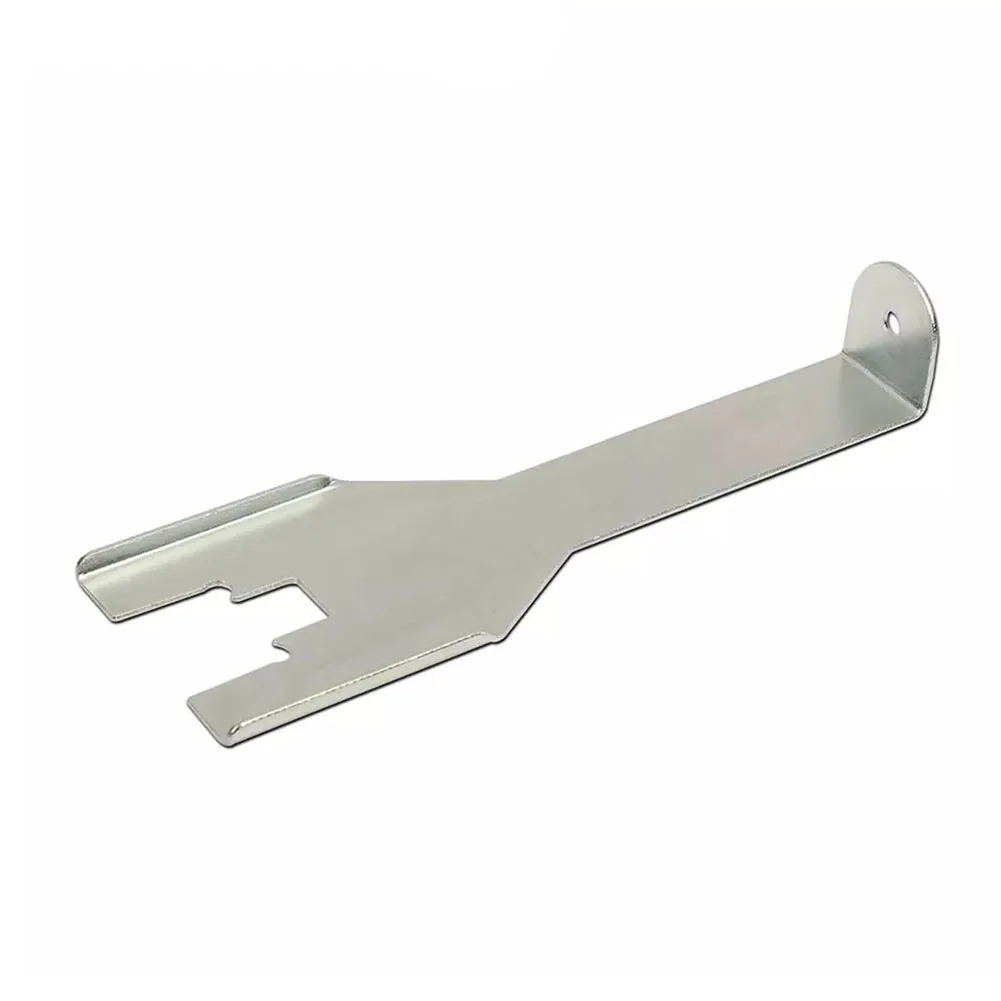 This Innovative Interior Door Handle Clip Remover Is A Game Changer For Mechanics And DIYers Working On Various Vehicle Models