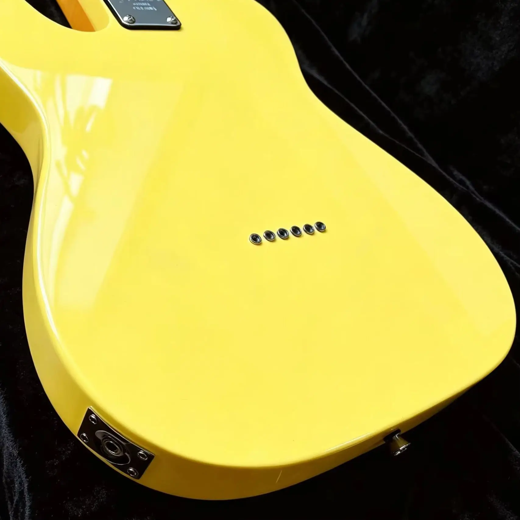 Costom Yellow Electric Guitar SS Pickup Silver Hardware Alder Body Electric Guitar-Themed Gift Free Shipping view 2