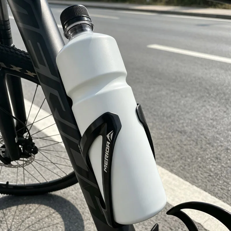 Portabotellas para bicicleta Merida, para bicicletas de montaña y de carretera, soporte para botellas de agua, diseño bicolor, accesorio y equipo para ciclismo.