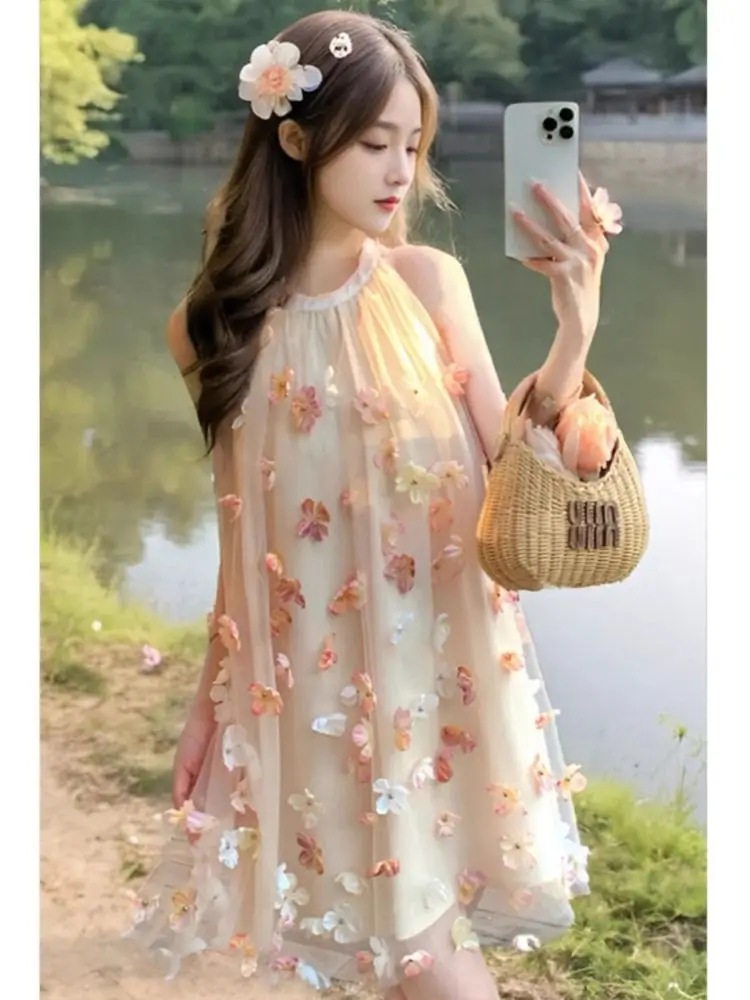 

Beautiful Heavy Industry Three-dimensional Flower Neck Dress Women's Summer Seaside Vacation Style A-word Short Skirt