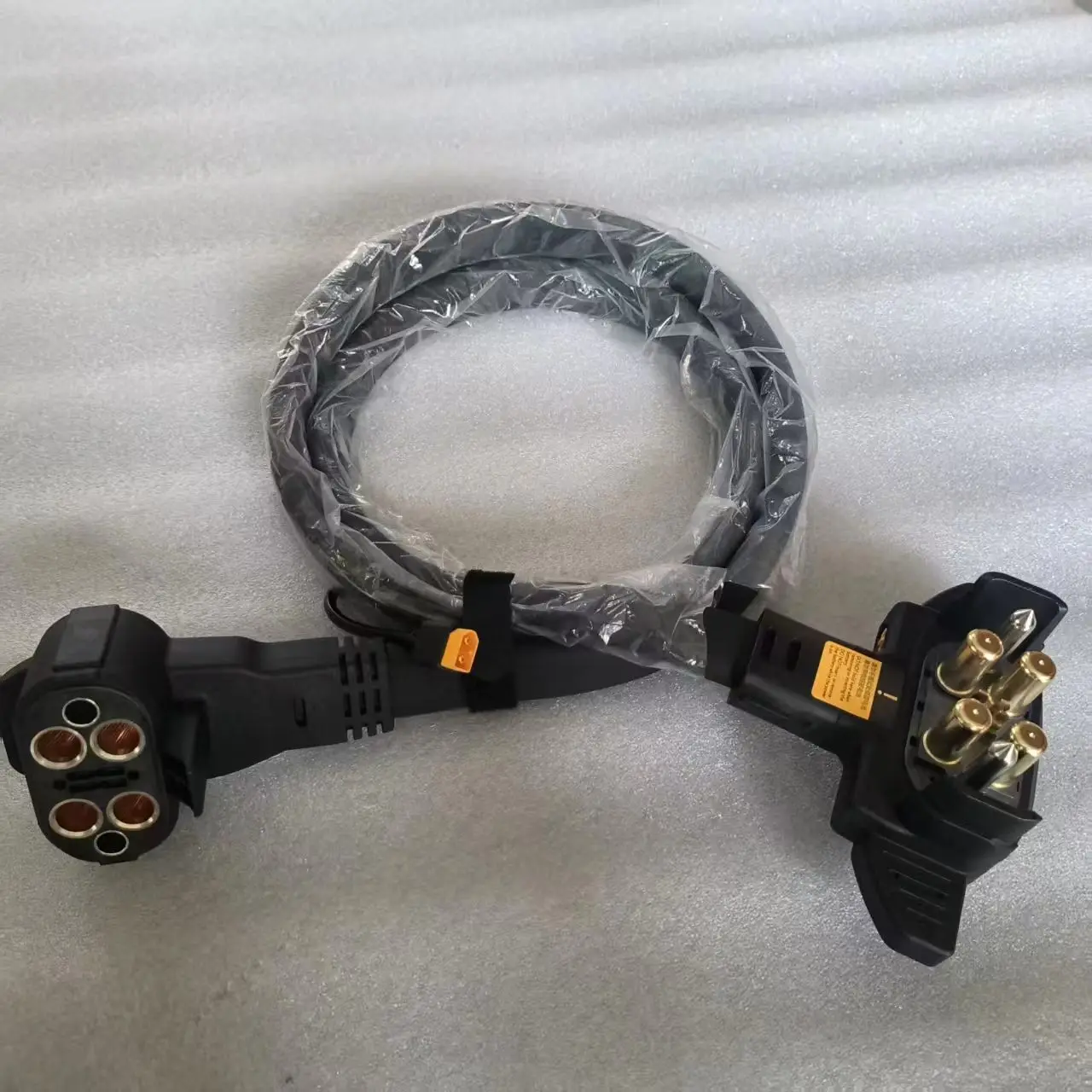 

1.8m Intelligent Flight Battery Charging Adapter Cable for DJI Agras T60 T70 T70P T100 Agricultural Drone Accessories