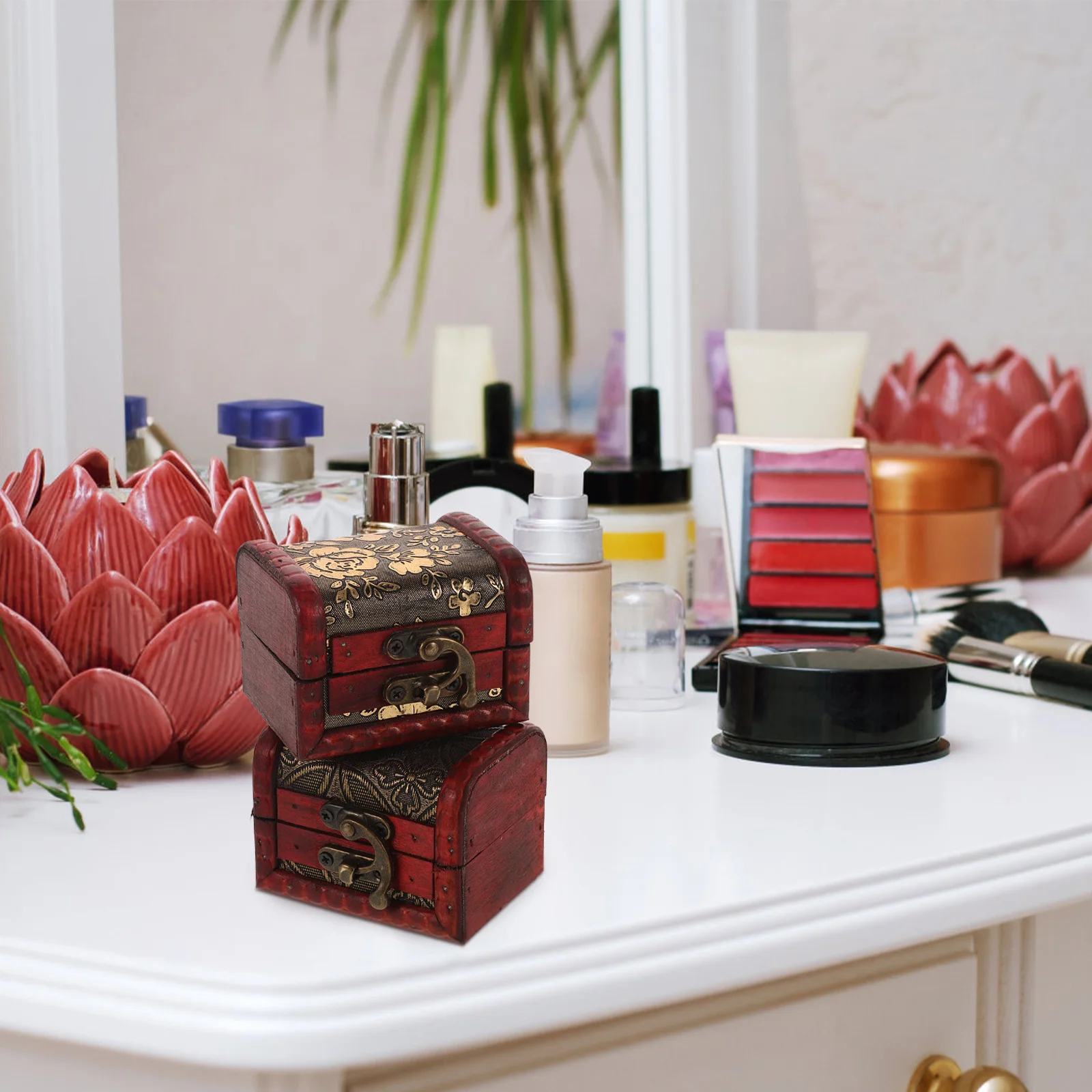 

2Pcs 8cm Wooden Vintage Box Chinese Classical Style Mini Treasure Chest Jewelry Organizer Small Trinkets Decorative Storage