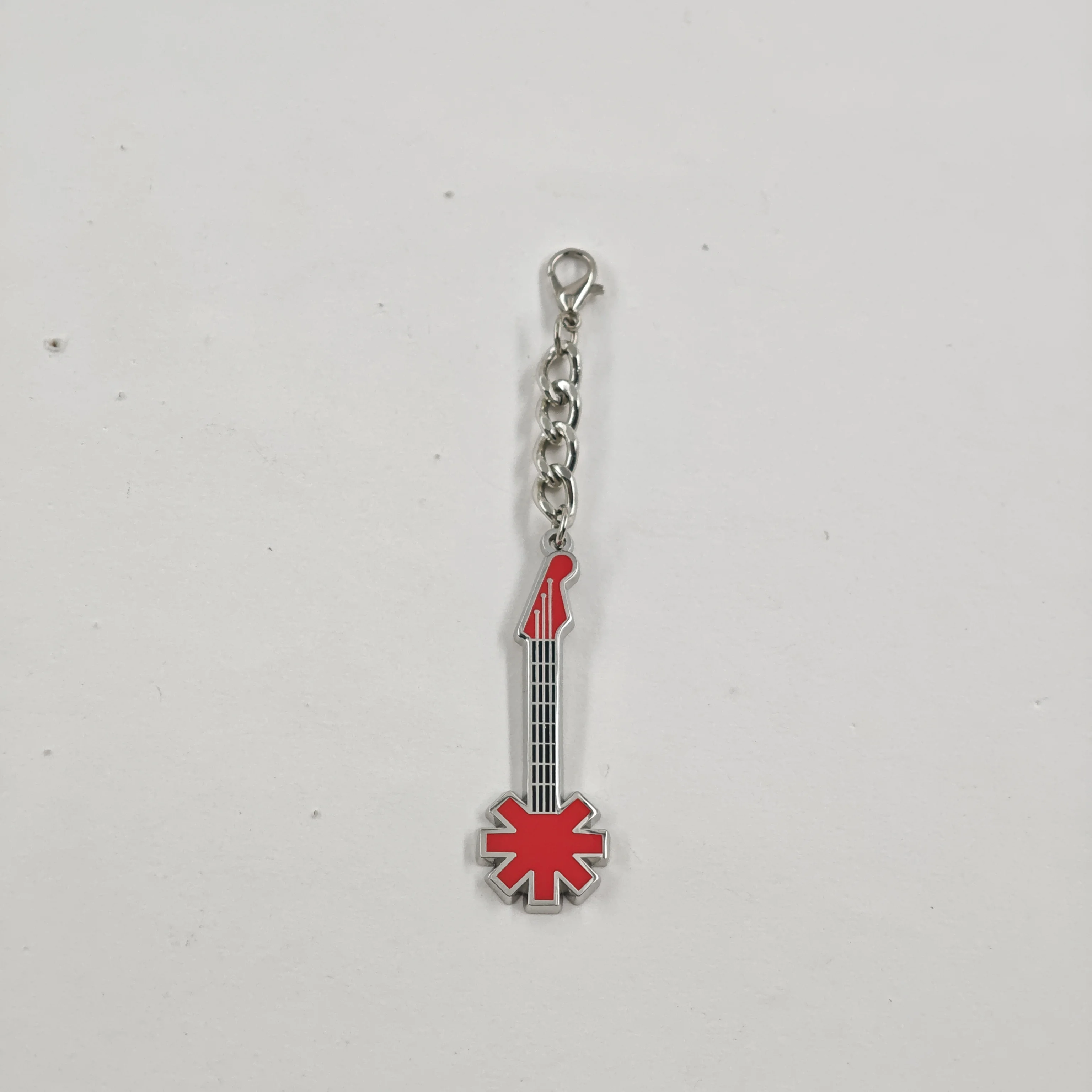Red H0t-Chili Peppers Schlüsselanhänger Elektrogitarren-Schlüsselring RHCP Asterisk-Logo Anhänger Charm Rock Metal Band Rucksack Taschenzubehör – Detail 12