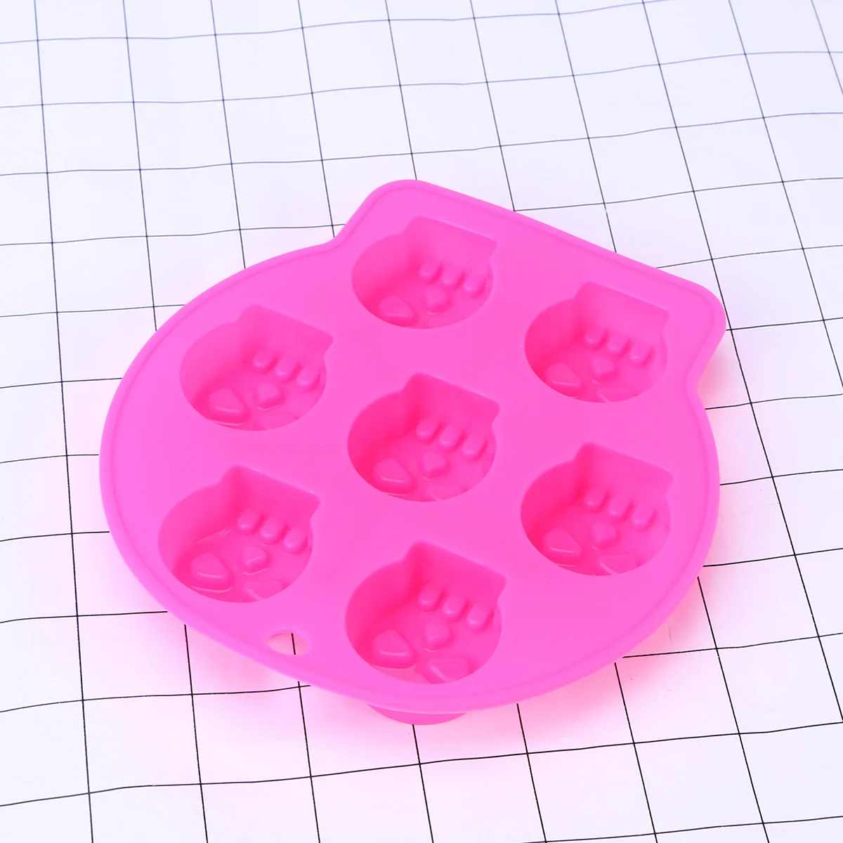 

Skull Ice Cube Mold Silicone Halloween Ice Making Tray Creative Chocolate Candy Mold Food Grade Kitchen Bar Tool Pink