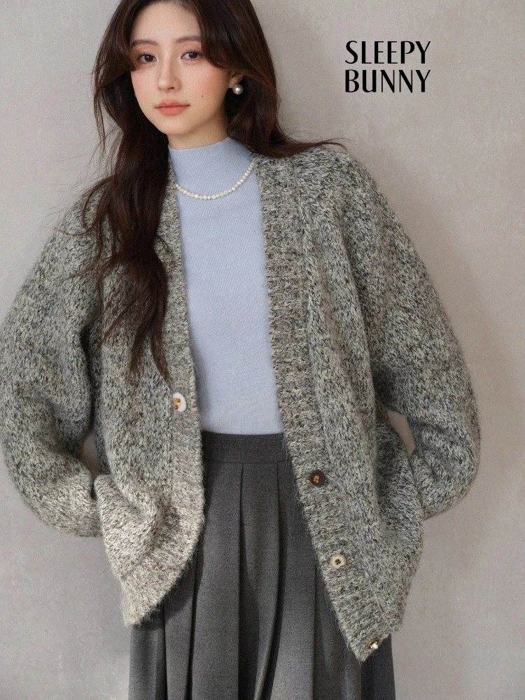 

Cozy Retro Knit Cardigan Soft Loose V-Neck Sweater Coat Warm Relaxed Fit Chunky Knitwear Women Winter Casual Gentle Style Outfit