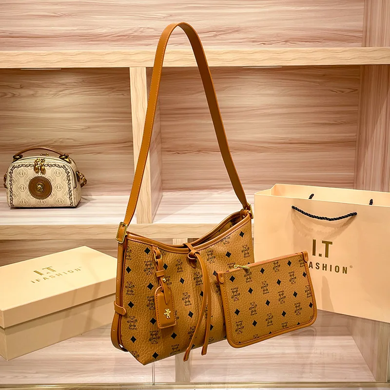 

Famous Designer Vintage Minimalist Leather Diaper Bags For Women Luxury Elegant Large Capacity Crossbody Bag Classic Parisian