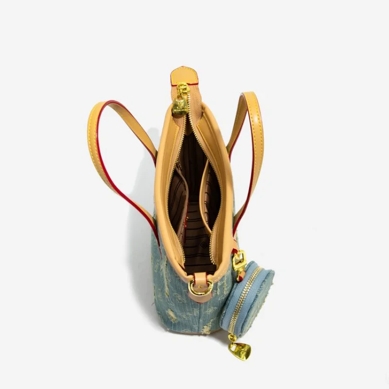 

Trendy Letter Logo Crossbody Handbag Women Fashionable Casual Simple Vintage Style With Solid Color Luxury