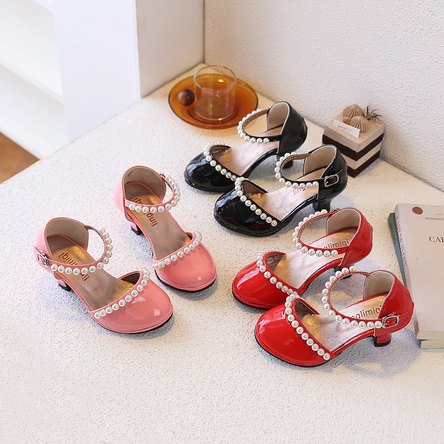 

Kids Girls Patent Leather Pearl Heeled Mary Janes, Soft Non-slip Sole, Perfect for Weddings, Parties & Special Occasions