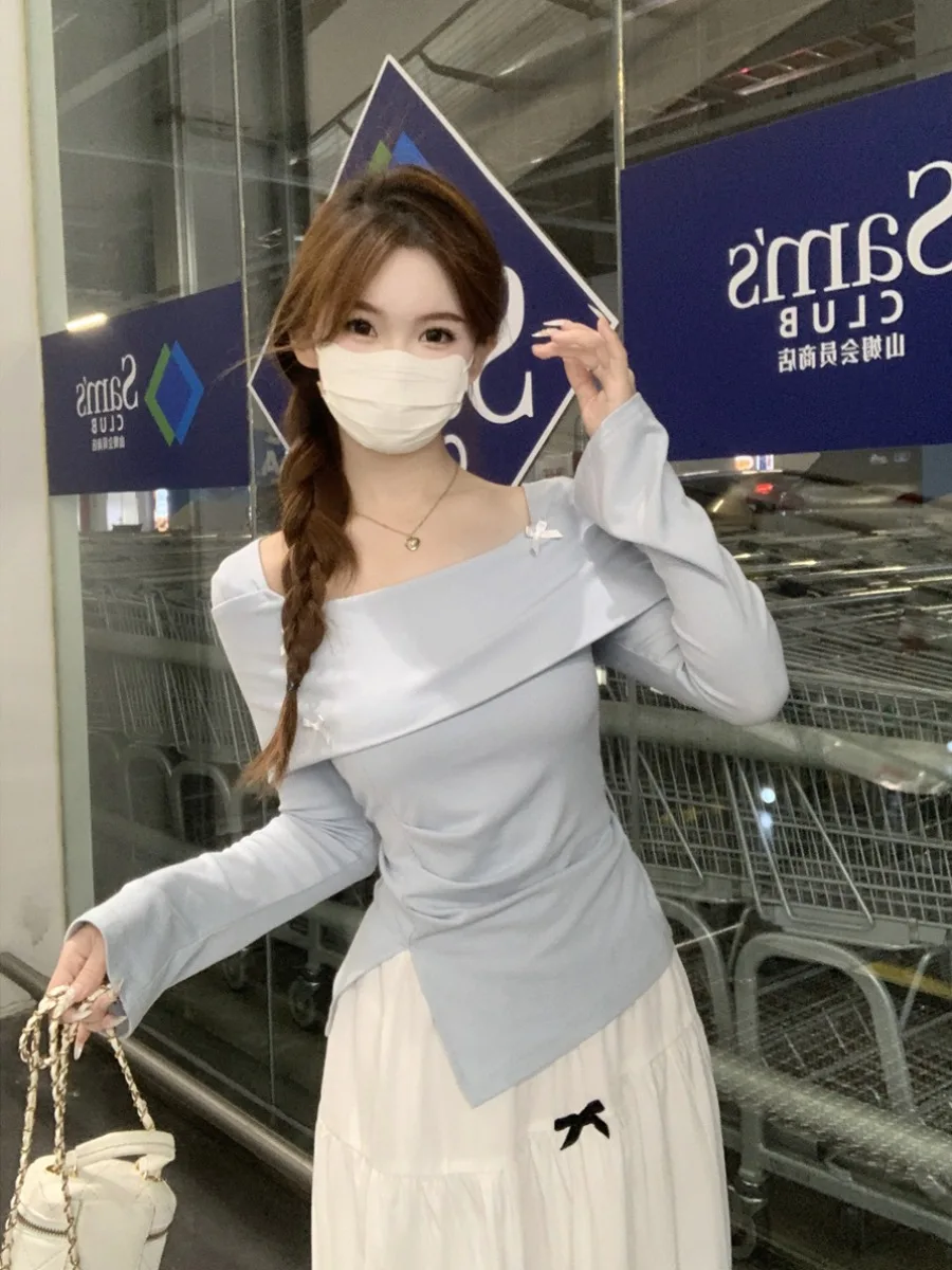 

Женская синяя футболка с бантом, квадратным воротником и длинными рукавами, базовый слой, весенний дизайн, плиссированная, с разрезом, под юбку