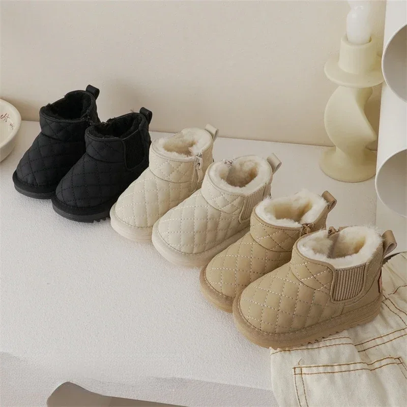 Winter 2024 New Children Snow Boots Boys Girls Soft Warm Short Boots with Thick Fur Princess Shoes Retro Cotton Shoes Baby Boots