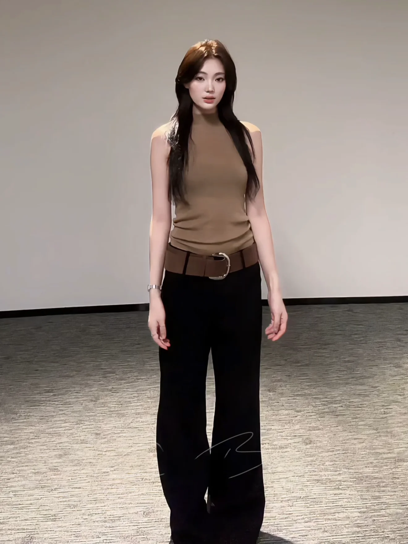 

Low Waist Slimming Straight Leg Casual Pants Women's Fashion Commute Wide Leg Pants Loose Fit Conceal Meat Drapey