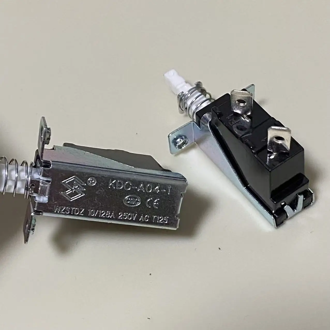 Heater gear switch 10A 250V AC SPST 2 Pins Push Button Power Switch KDC-A04-88 KDC-A04 Since the lock