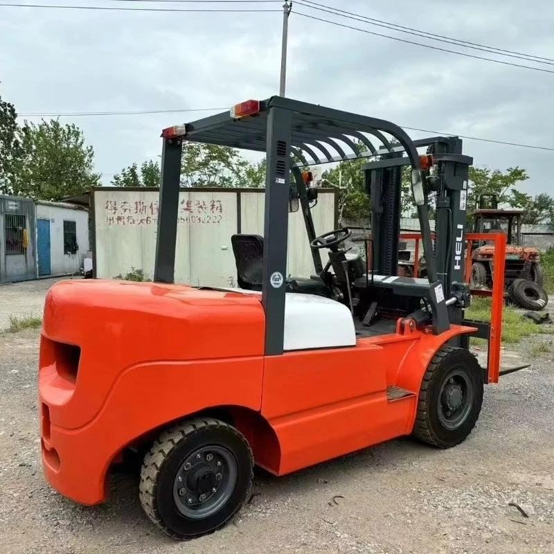 5 Ton Mini Forklift Two Stage Mast Outdoor Pavement Engine Solid/Pneumatic Tires for Warehouse Use