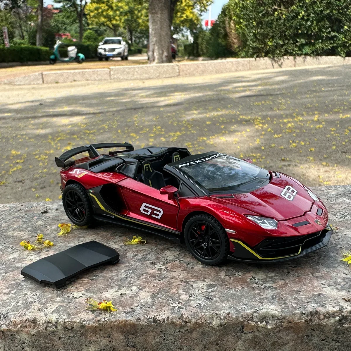 Aventador SVJ63 1:32 Lamborghinis supercoche de aleación modelo de coche sonido luz tirar hacia atrás juguete para niños coleccionables regalo de cumpleaños