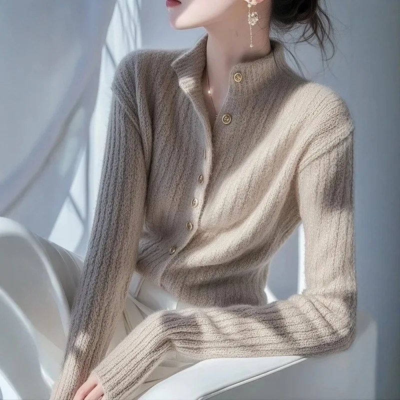 

New French Semi-high-neck Knitted Sweater Women Autumn Winter Exuding High-end Elegant Charm Makes You Look Slimmer Base Layer