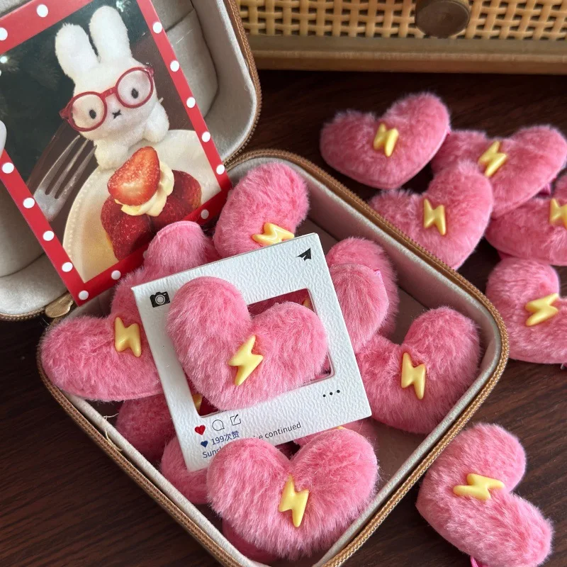 2Pcs Pink Heart-Shaped Lightning Plush Hairpin Liu Hai Tidying Up Celebrity Support Backpack Clothes Decorate Girl Birthday Gift