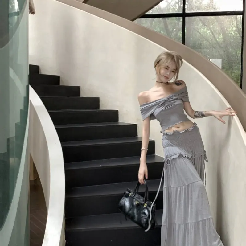 

Sweet And Spicy One-Shoulder Design Cake Long Dress Set with Ruffle Bells And Waist-Cinching Strap Vest Fashionable Women's E...