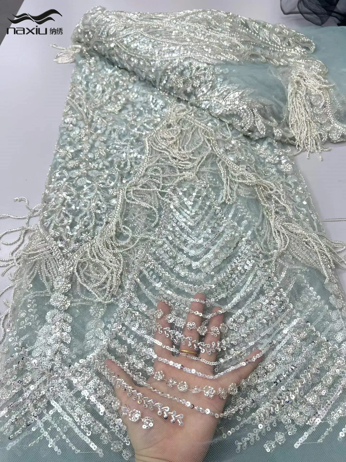 

Ткань из тюля с бисером и кружевом Madison African Groom Luxury, 2026, нигерийская, ручной работы, с тяжелыми пайетками и жемчугом, сетчатая, для свадебных платьев