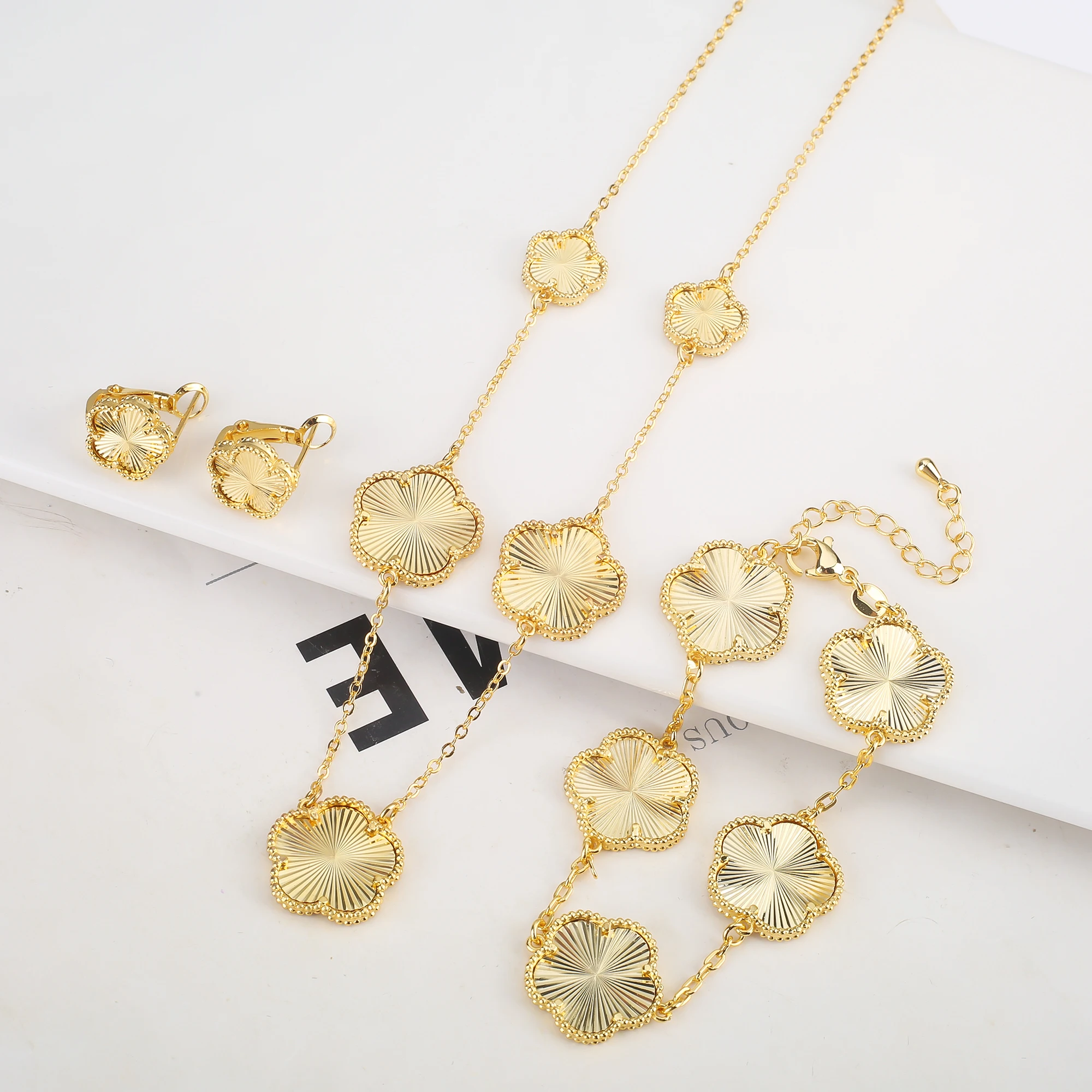 Women's Shiny Metal Plant Five Leaf Flower Set