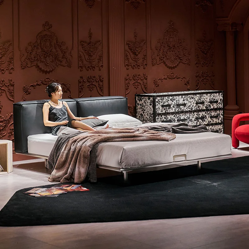 

Tofu block leather Italian minimalist double wedding bedroom suspended light luxury high-end atmosphere