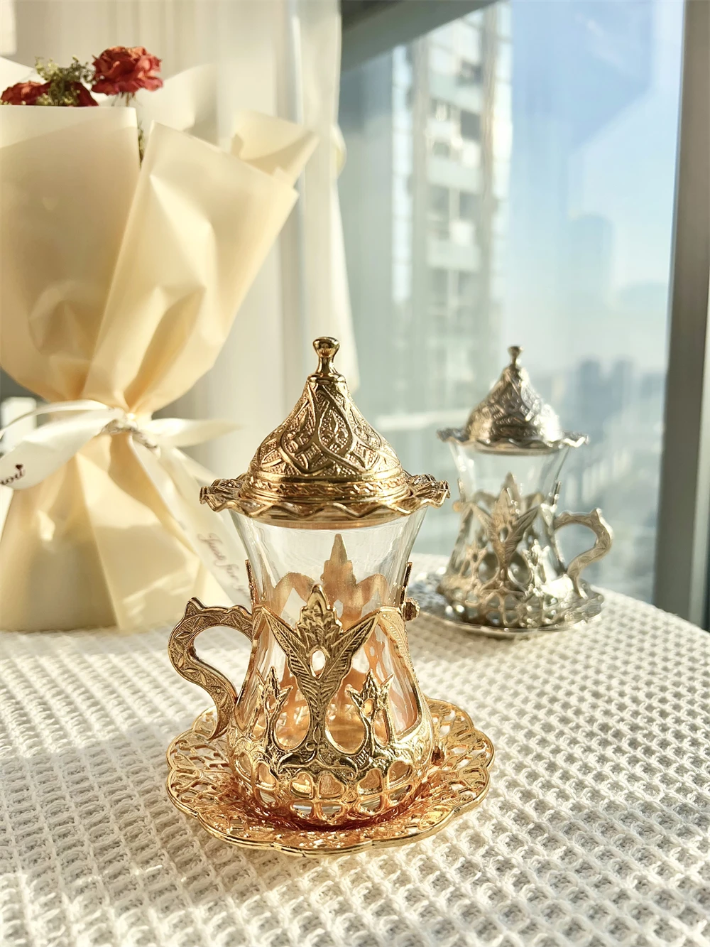 

Retro European Court Sle Copper Alloy Red Tea Cup Set Gold And Silver Glass 25ml Non-Handmade Metal Coffee Utensils