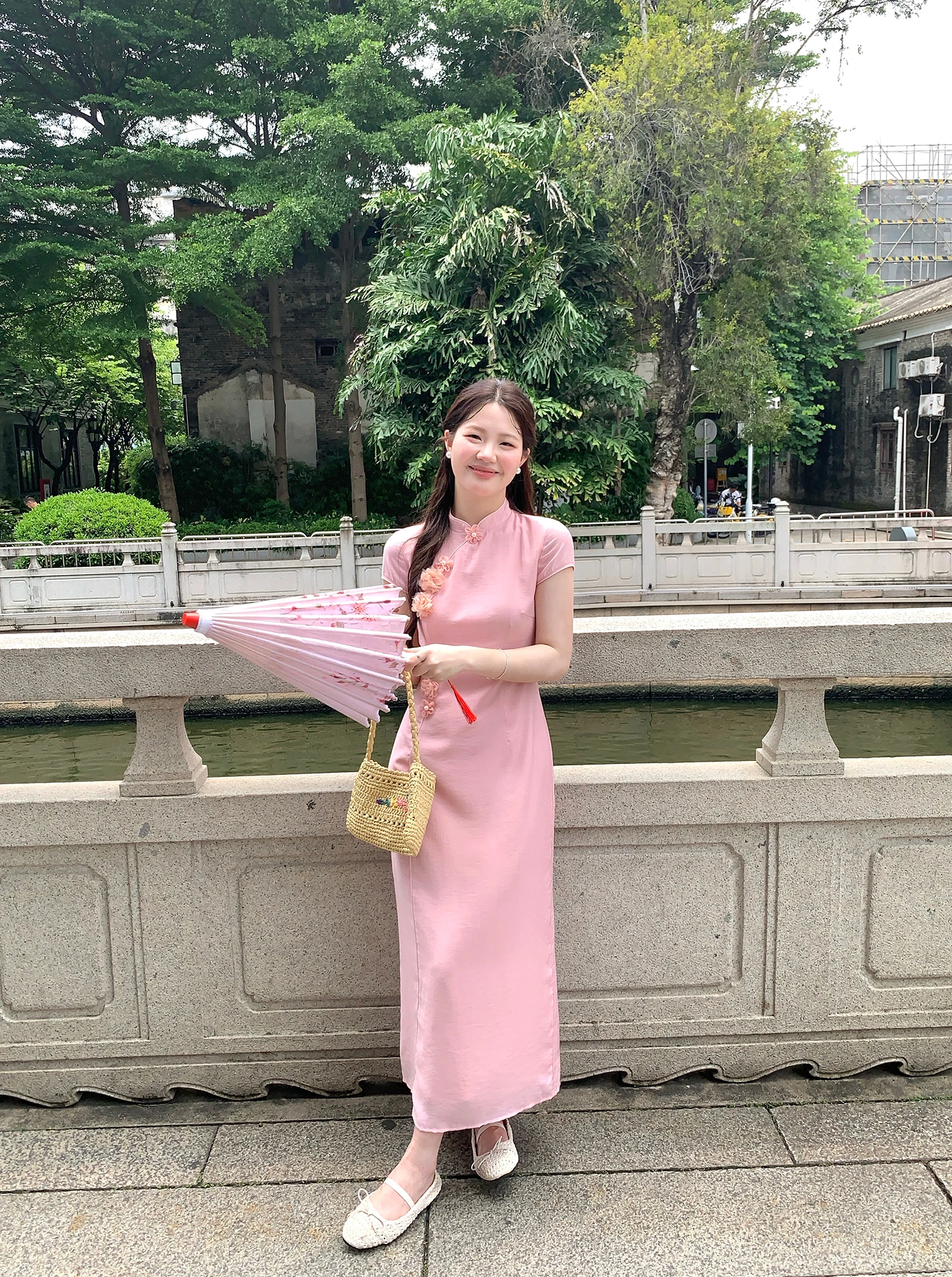 

Новая китайская женская юбка-платье с коротким рукавом, розовая, с вышивкой, воротником-стойкой и пуговицами, в традиционном стиле