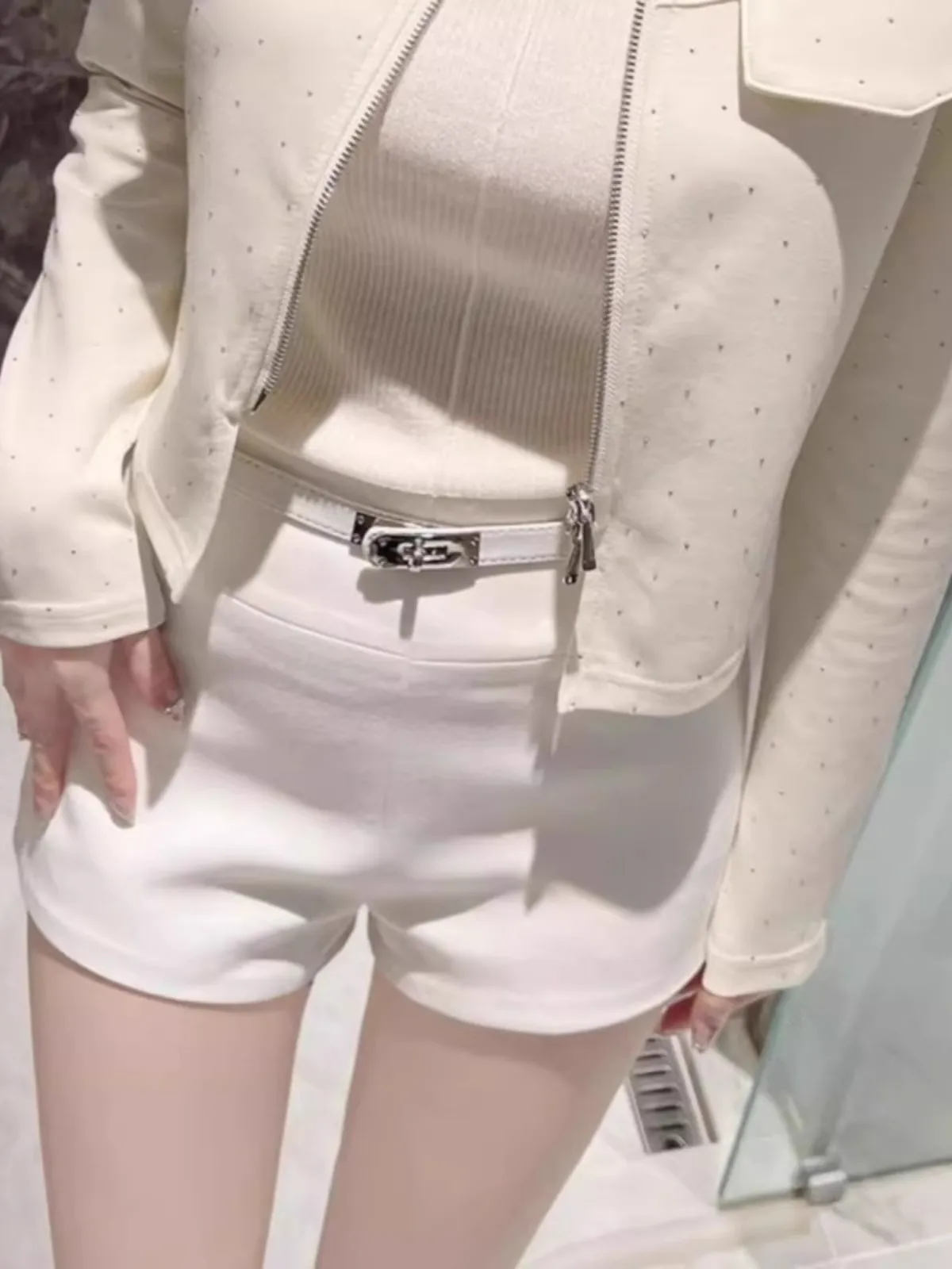 ハイウエストカジュアルバットショーツ女性の秋冬通勤セクシーなタイトな A ラインショーツ韓国スタイルストレートレッグジッパーパンツ