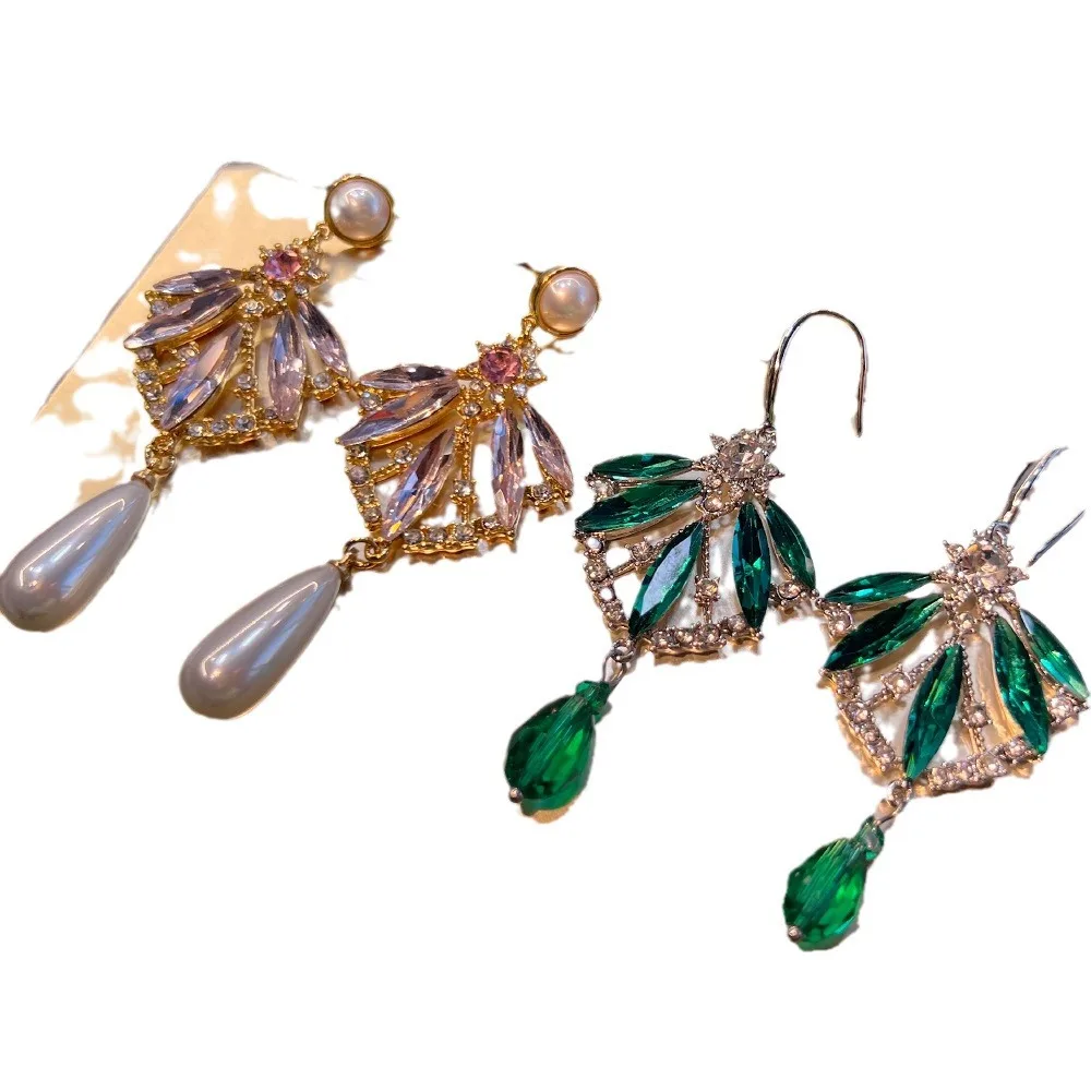 Antique earrings with diamonds and water drops plated with real gold Elegant classical vintage Guochao advanced sense New Chines