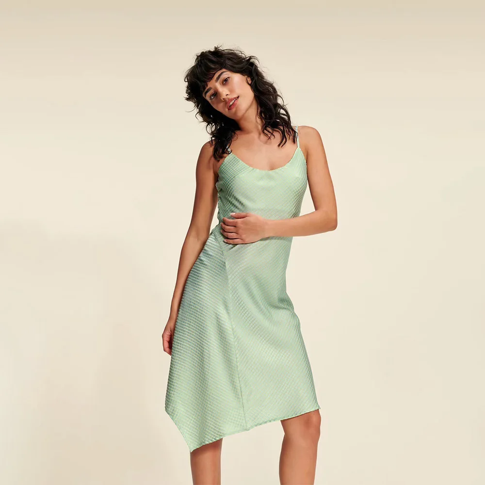 Robe sexy en acétate vert pour femme, col licou, vintage français, satin de niche, sensation de qualité supérieure, tempérament, robes en queue de poisson