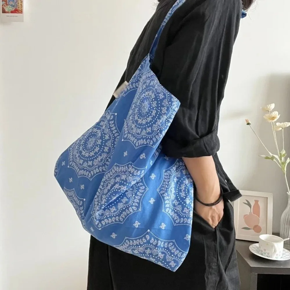 

Versatile Retro Handbag Blue Korean Style Crossbody Bag Floral Print Cotton Single Shoulder Bag for Young Adults