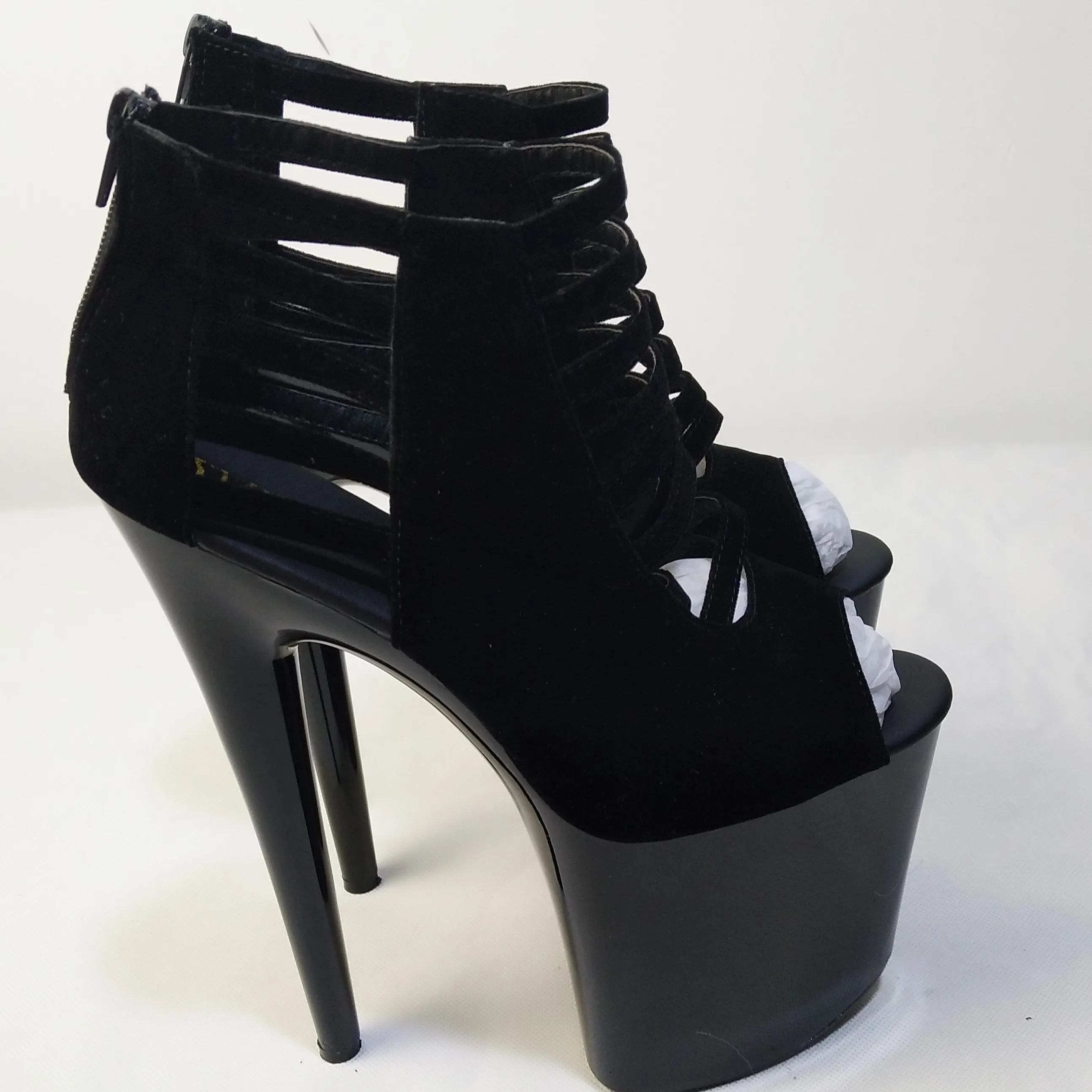 

The 17-20cm stage of the super black high heels shows the sandals of the nightclub fashion women's dance shoes