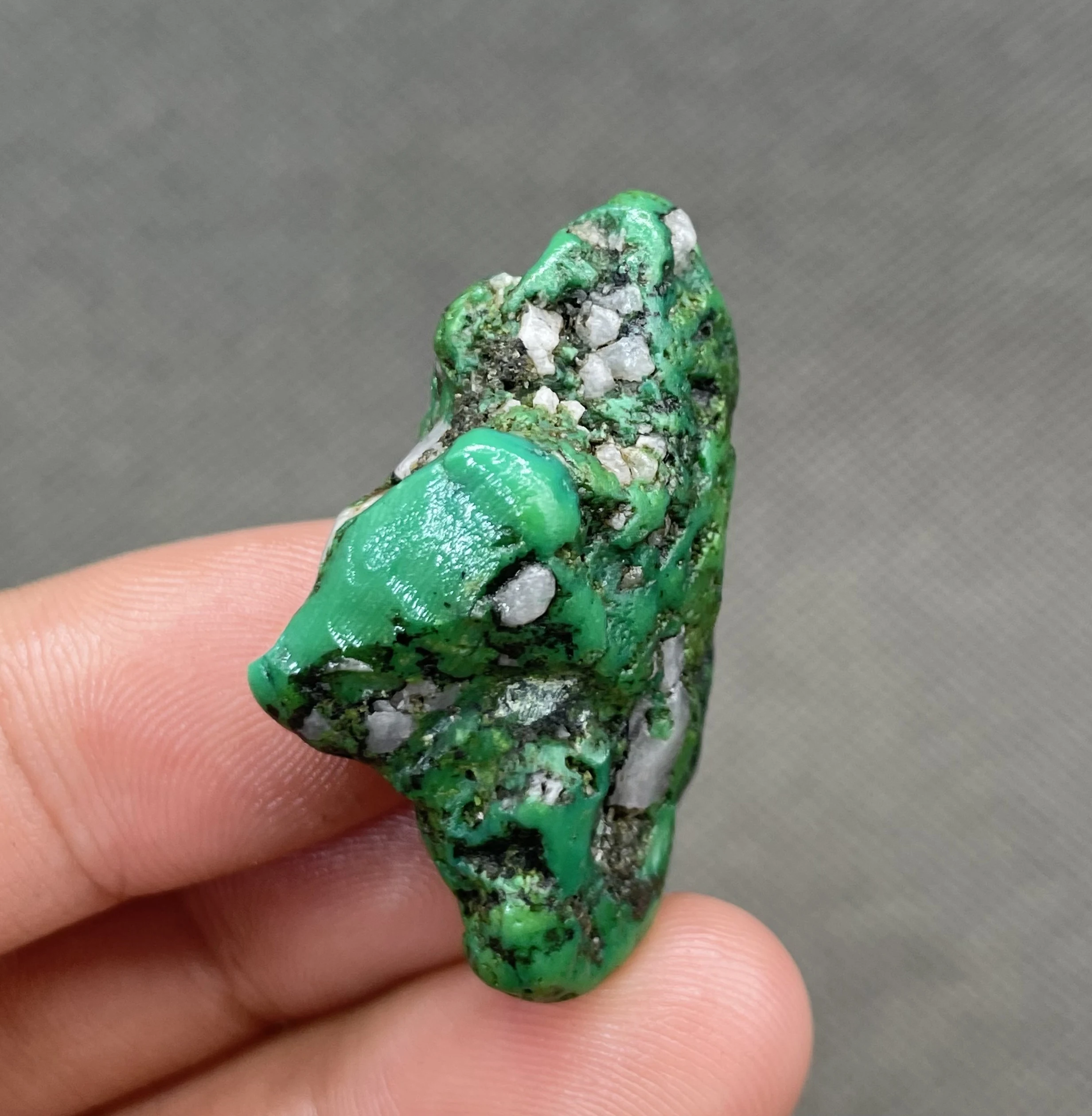 

Very rare! 100% Natural green Turquoise Mineral specimen stones and crystals healing crystals quartz