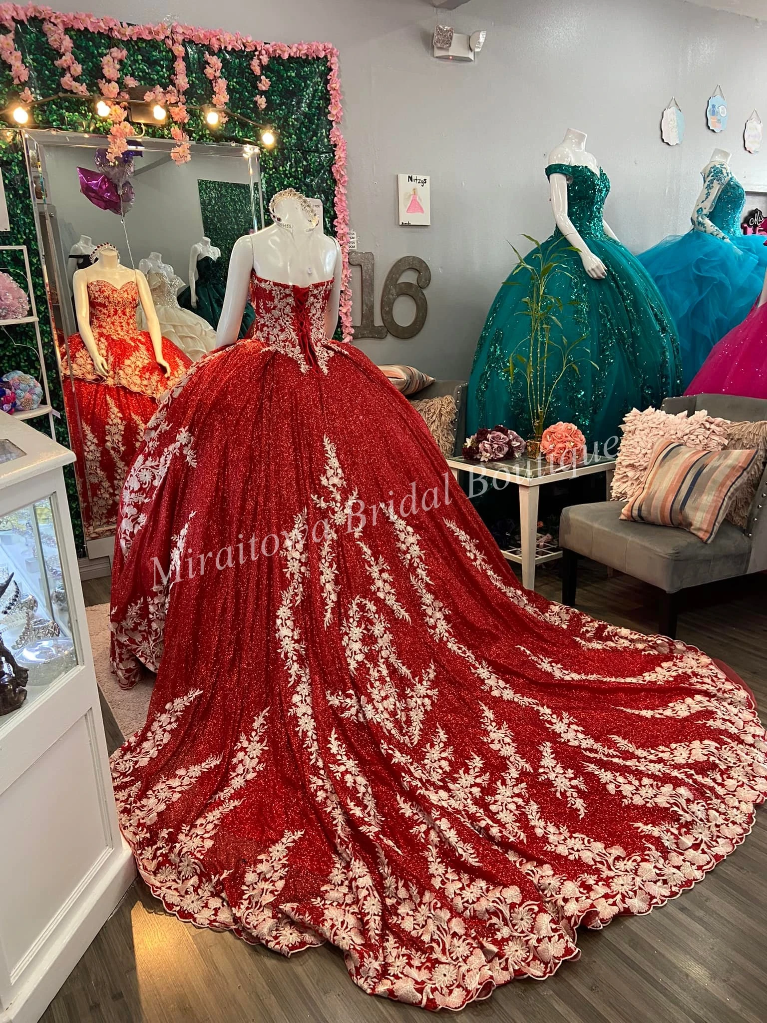 Burgundy Gold Quinceanera Dress 2023 Ballgown Glitter Floral Lace Applique Charro Mexican Sweet 16 Girl Gown vestido de 15 anos