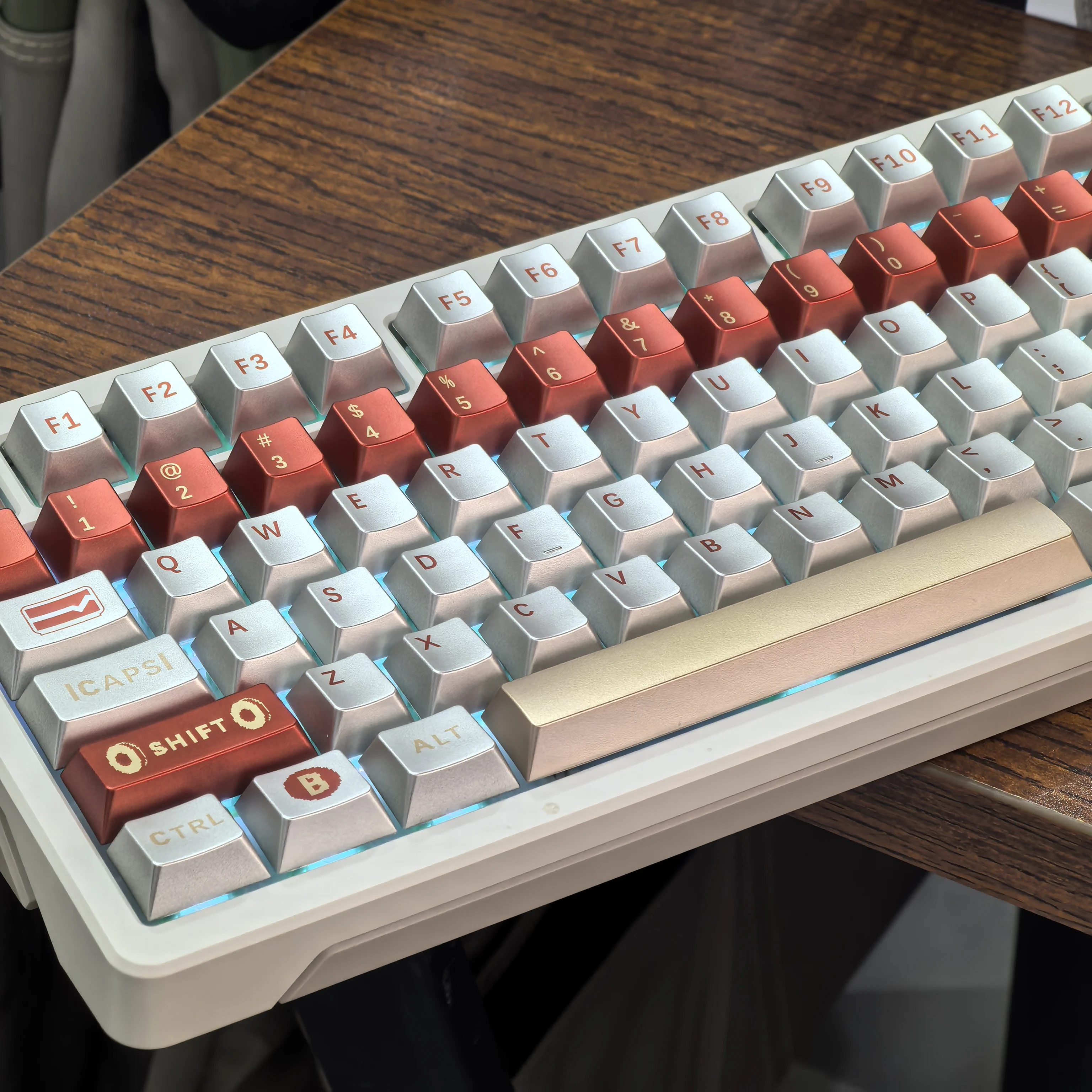 

Imitation Metal Texture Keycap Retro Red White Machine Metal Silver Pearl Game Console Keycap Cherry PBT 115 Keys For Aula F75