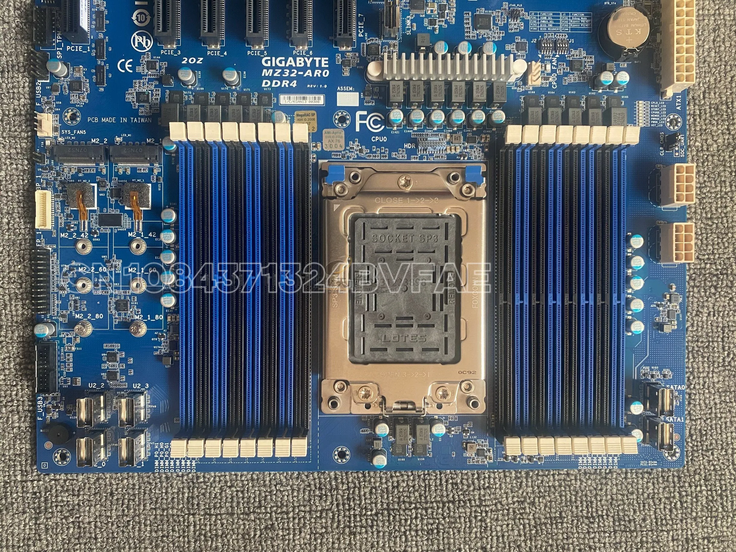 Imagem -03 - Gigabyte-midnight Dragon Series Mainboard Mz32-ar0 7742 7h12 Amd Servidor de Canal Único Mz32001