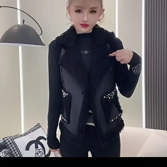 

Autumn and winter fur-integrated stitched vest women 2025 new high-end fashion fleece-lined and thickened vest women XT1790